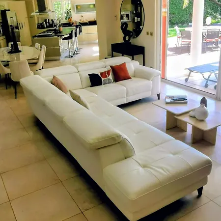 Villa Superbe Avec Piscine Privee A Fréjus